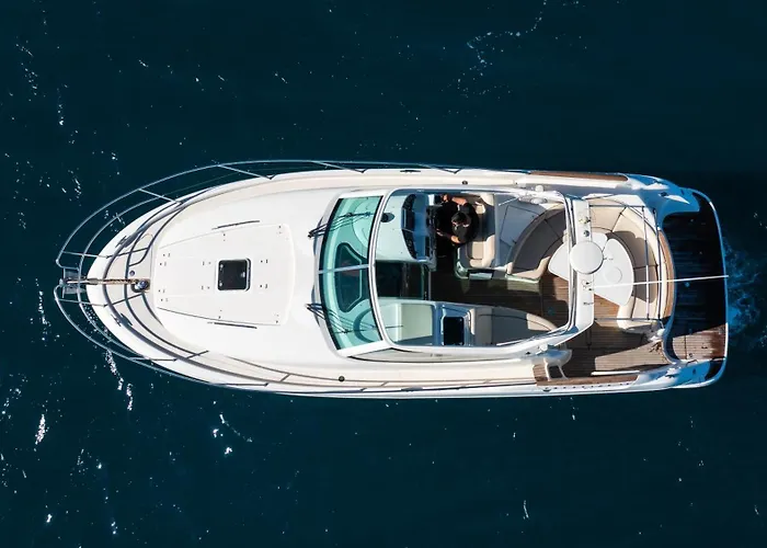 Πλωτό κατάλυμα Starboard Charter Νικιάνα